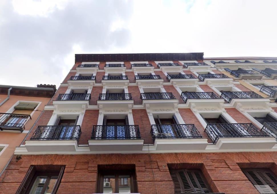 Moderno Apartamento En Pleno Centro Madrid Exterior foto
